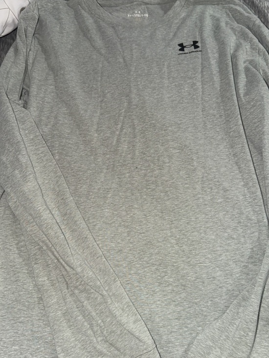 Under Armour Other - Under Armour Men's Long Sleeve Crew in Heather Gray with Black Logo